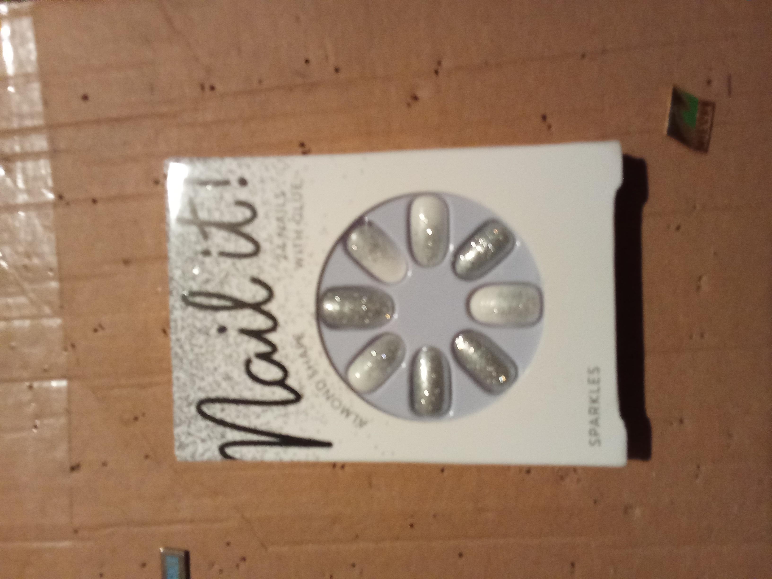 troc de troc faux ongles neuf image 0