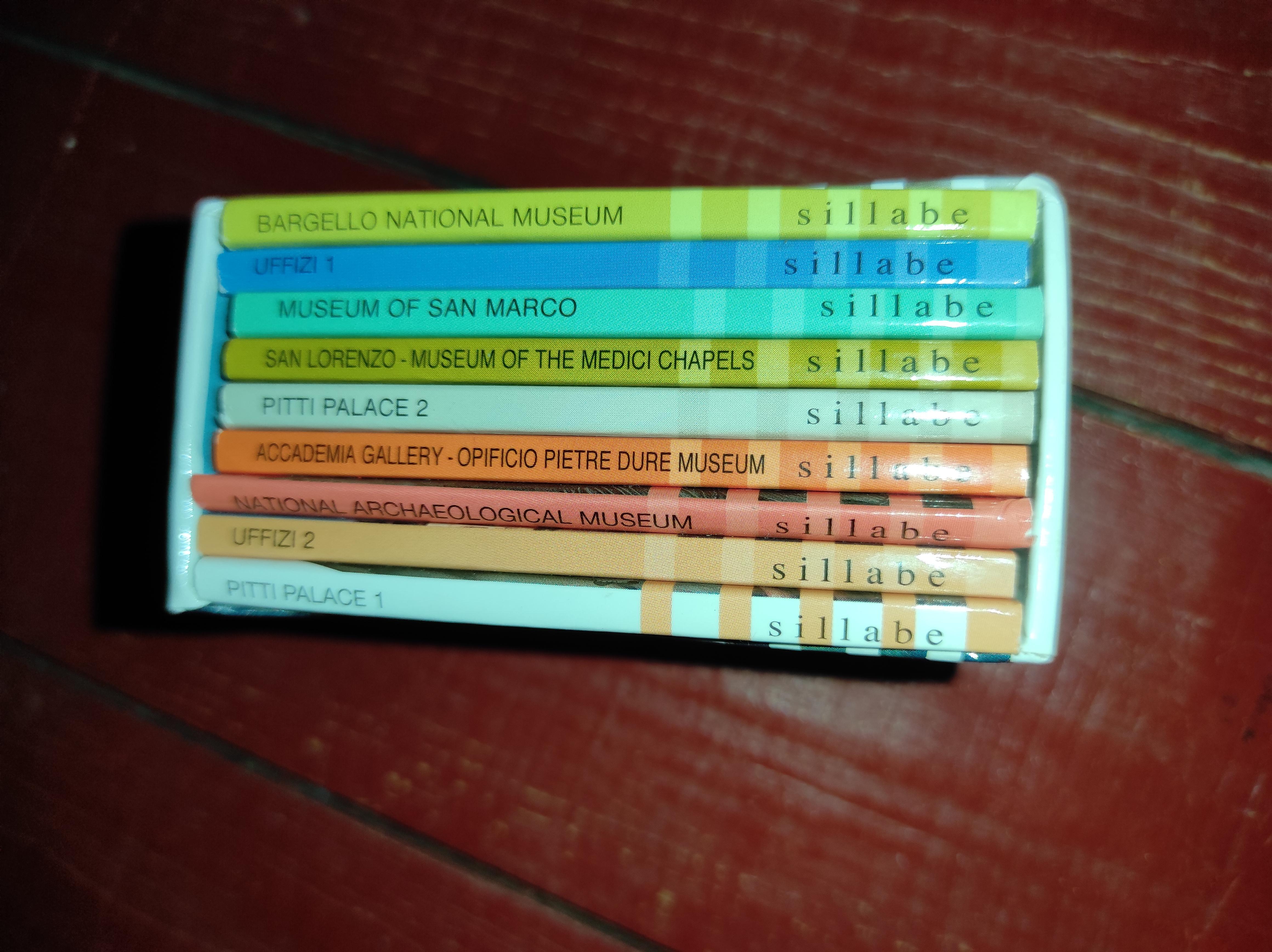 troc de troc lot de mini livres sur les musées image 1