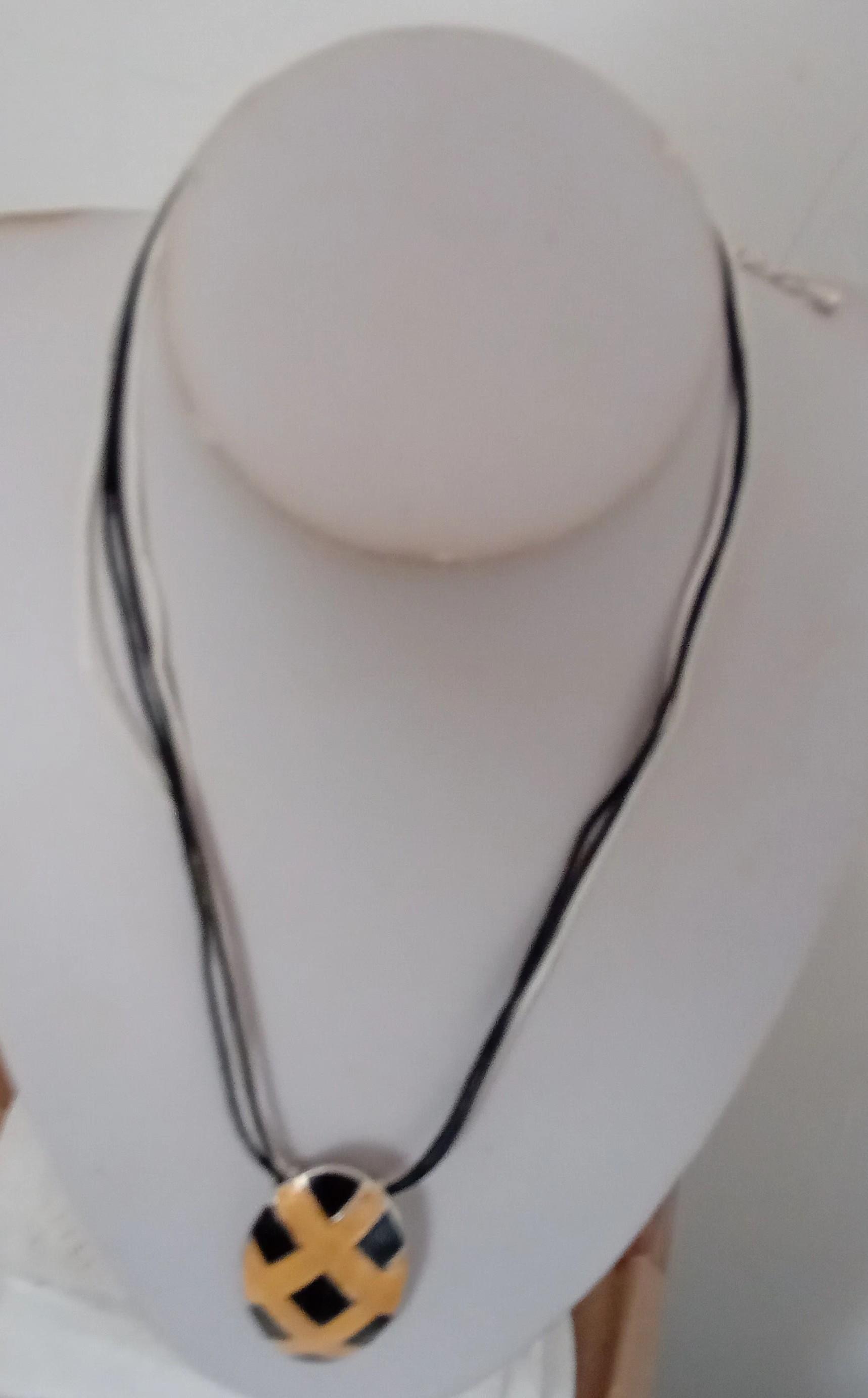 troc de troc collier ras le cou femme image 0