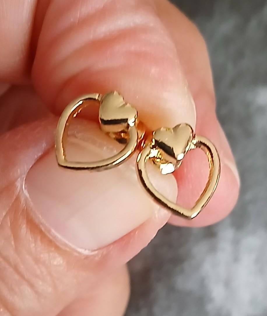 troc de troc reserver sophir une paire de boucle d oreille image 0