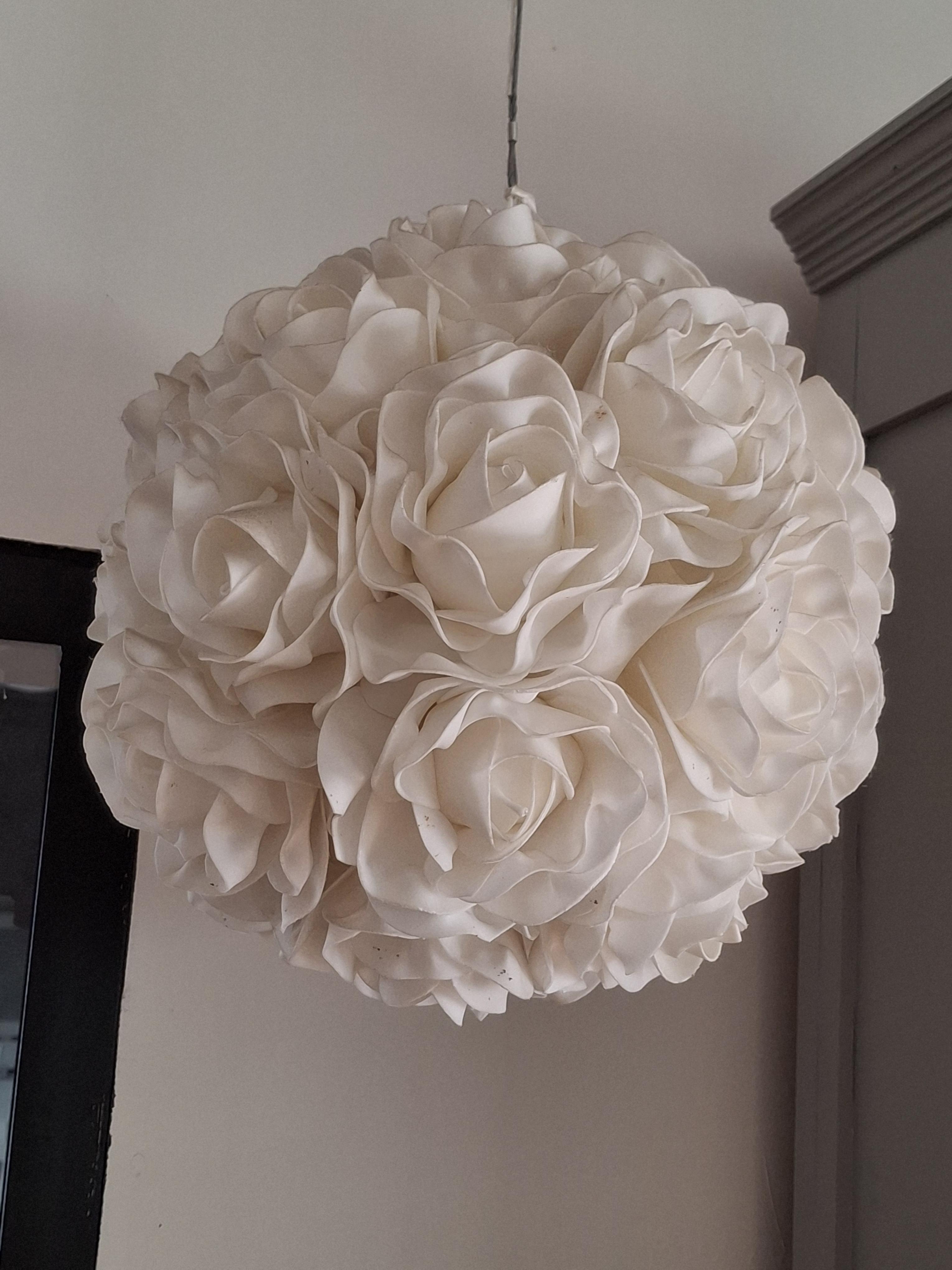 troc de troc grosse boule de roses en tissu image 1