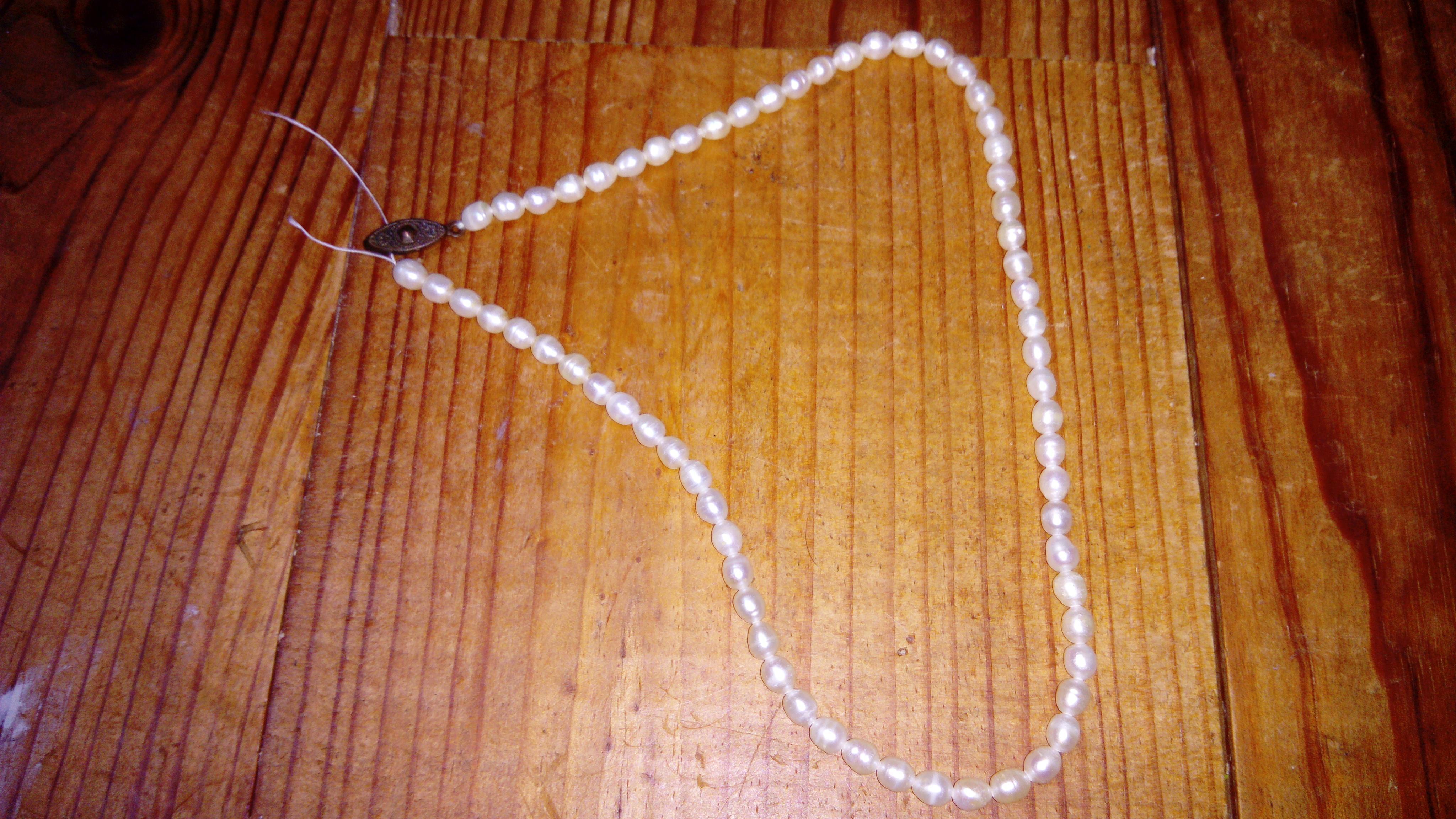 troc de troc collier de perles blanc image 0