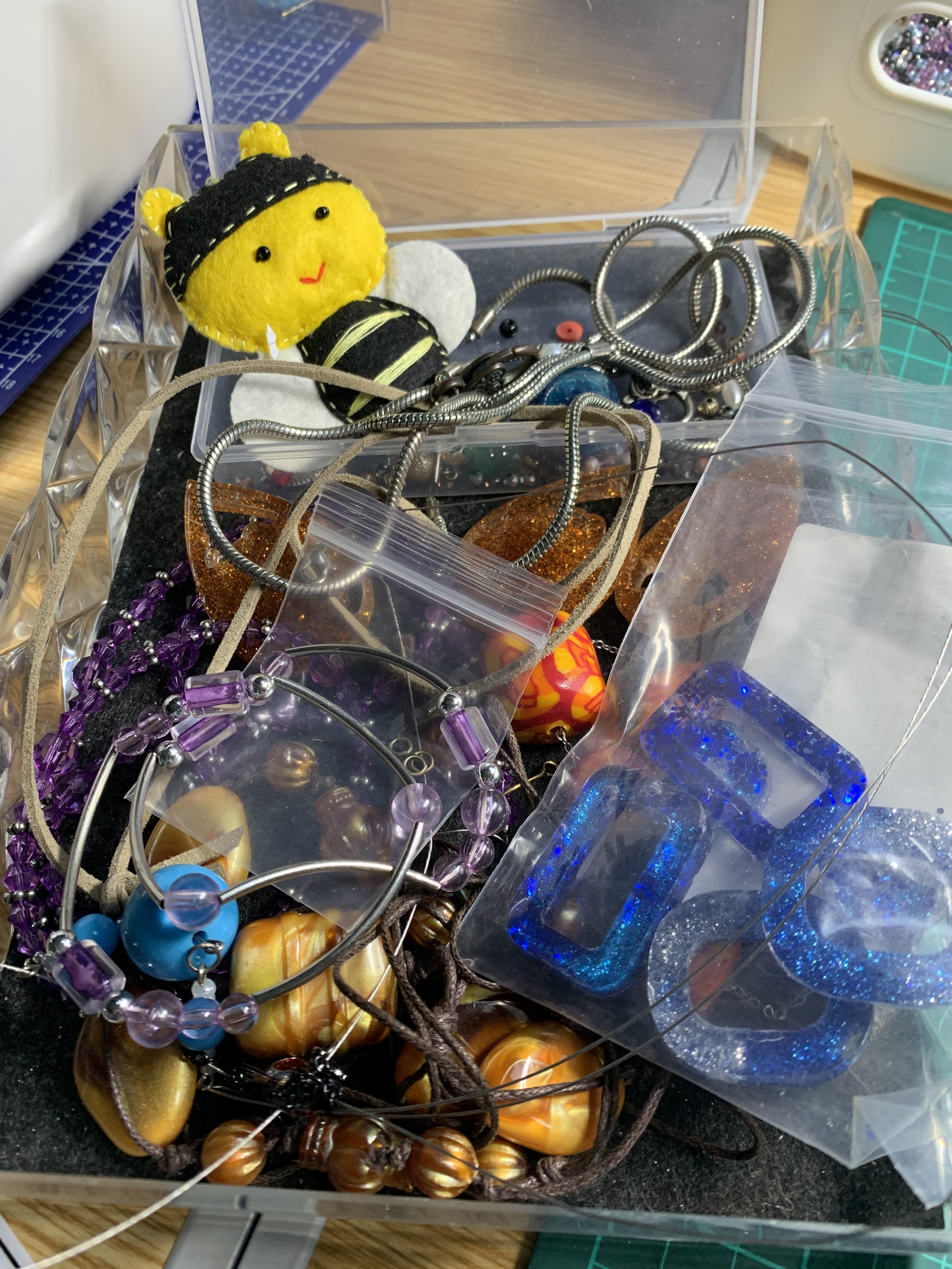 troc de troc bijoux cassés ou vintage image 0