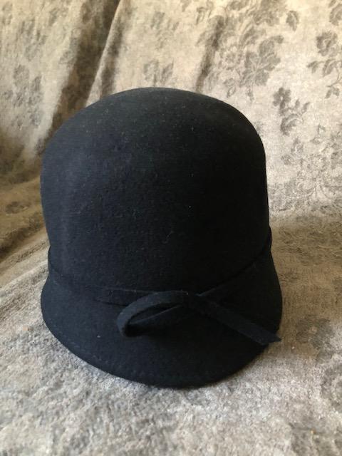 troc de troc chapeau cloche noir sinequanone taille unique image 0