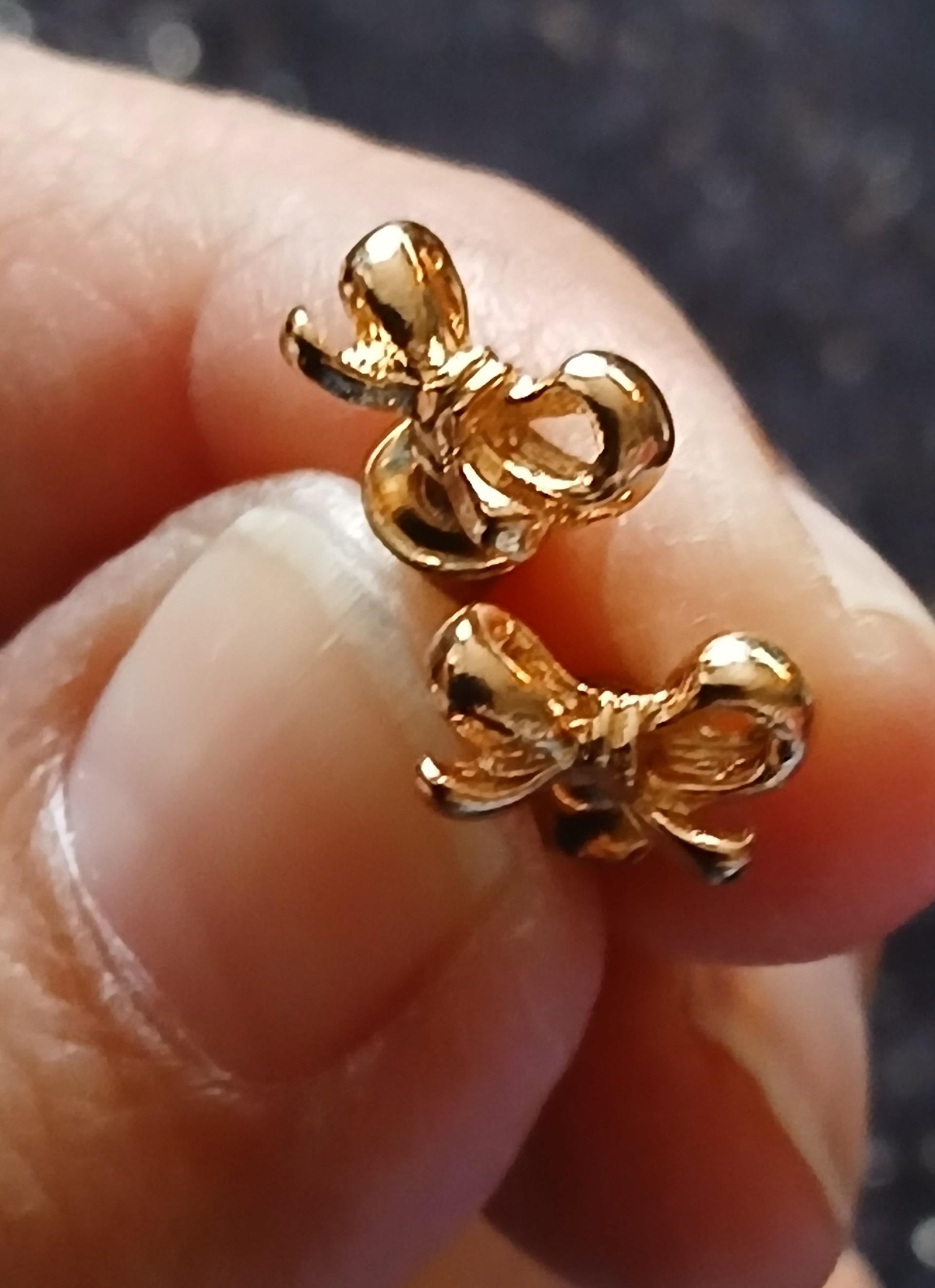 troc de troc une boucle d oreille image 0