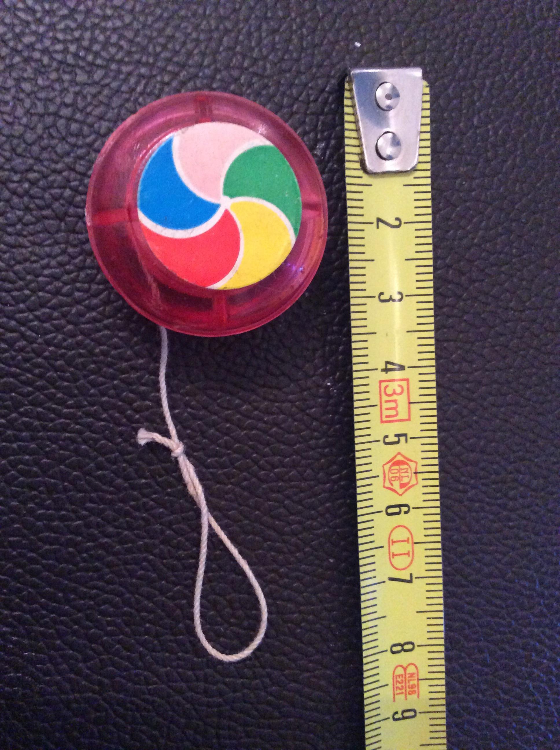 troc de troc tout petit yo-yo des années 90  3 cm image 0