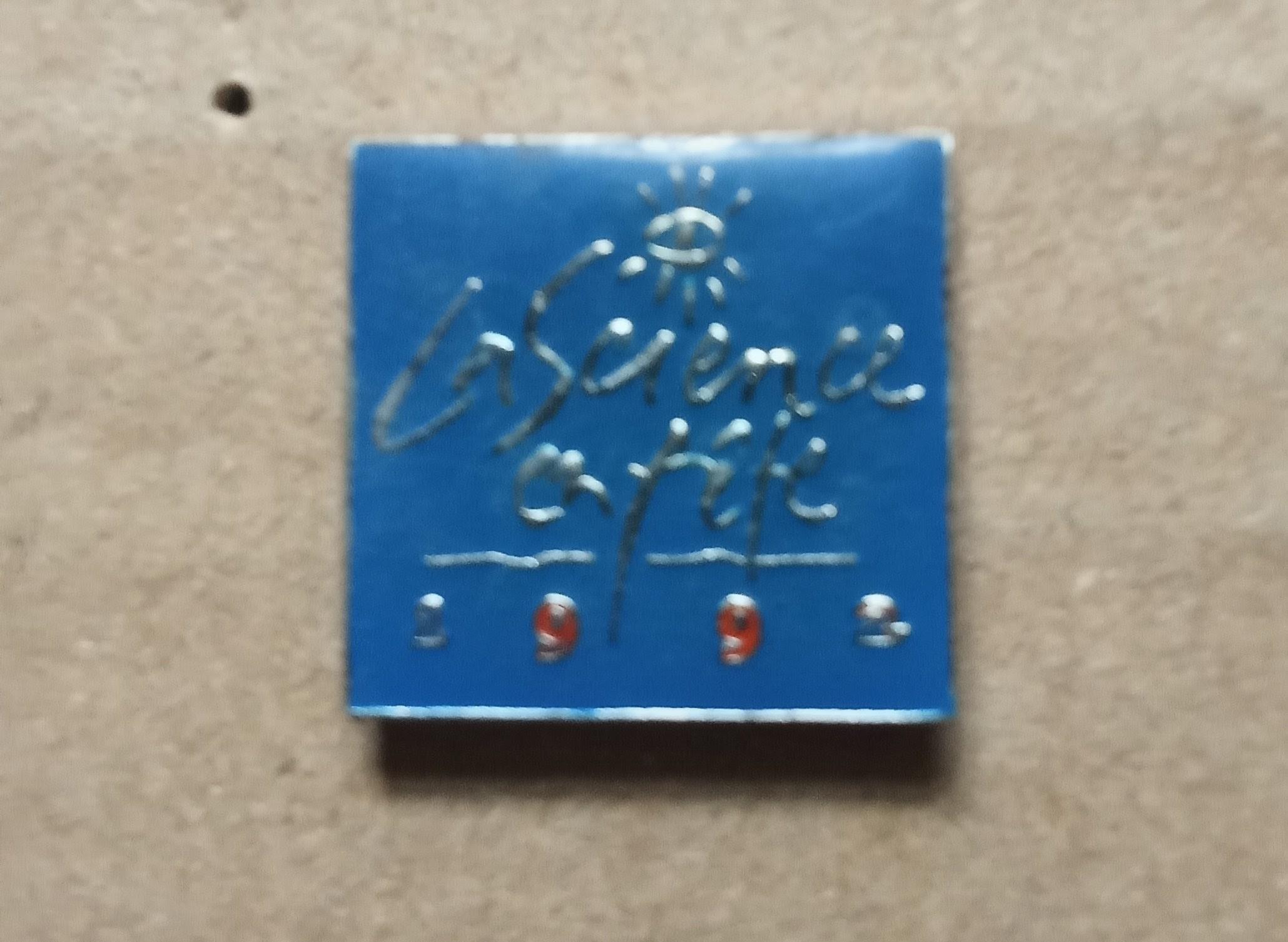 troc de troc pin's avec attache image 0
