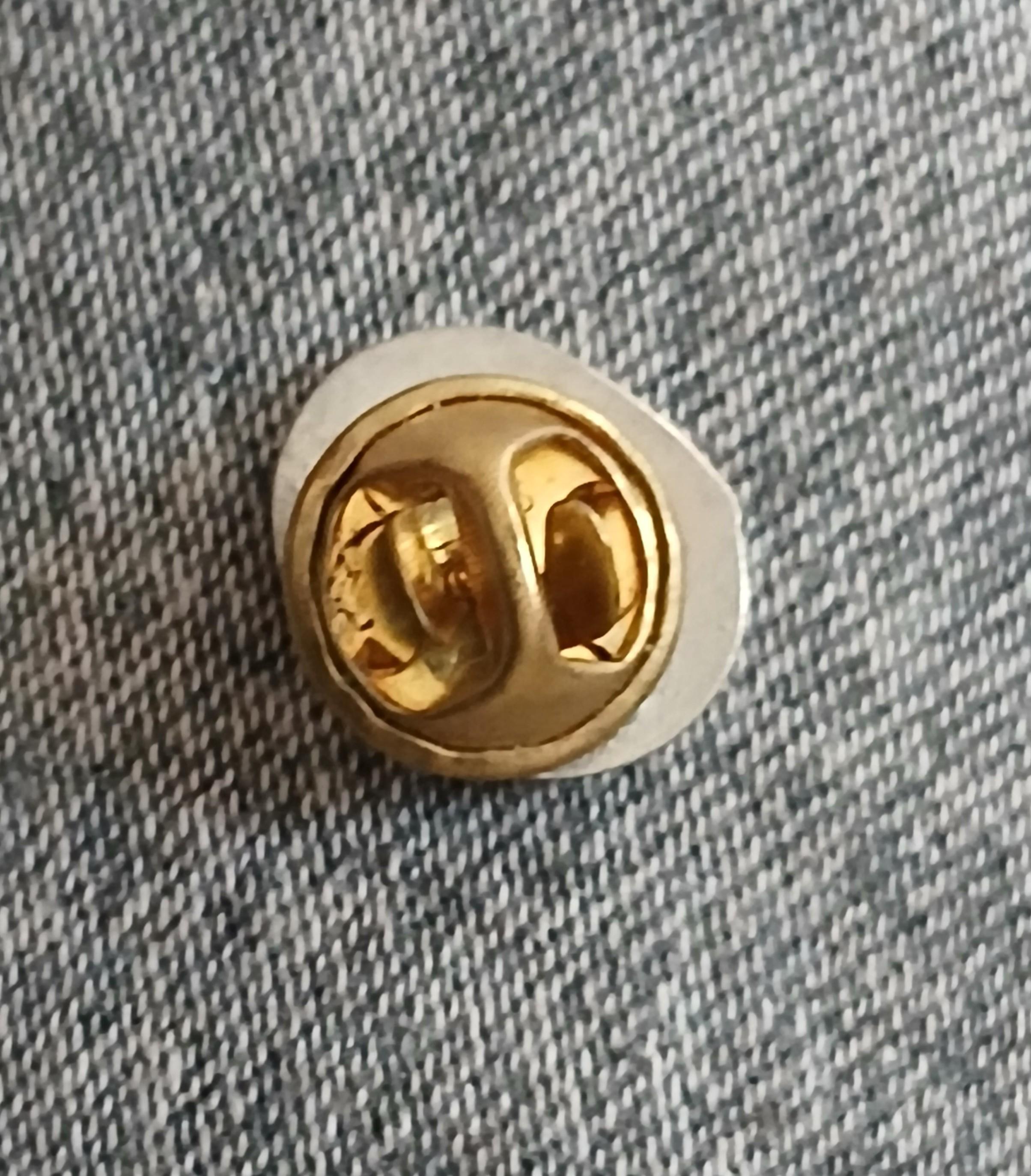 troc de troc un pins image 2