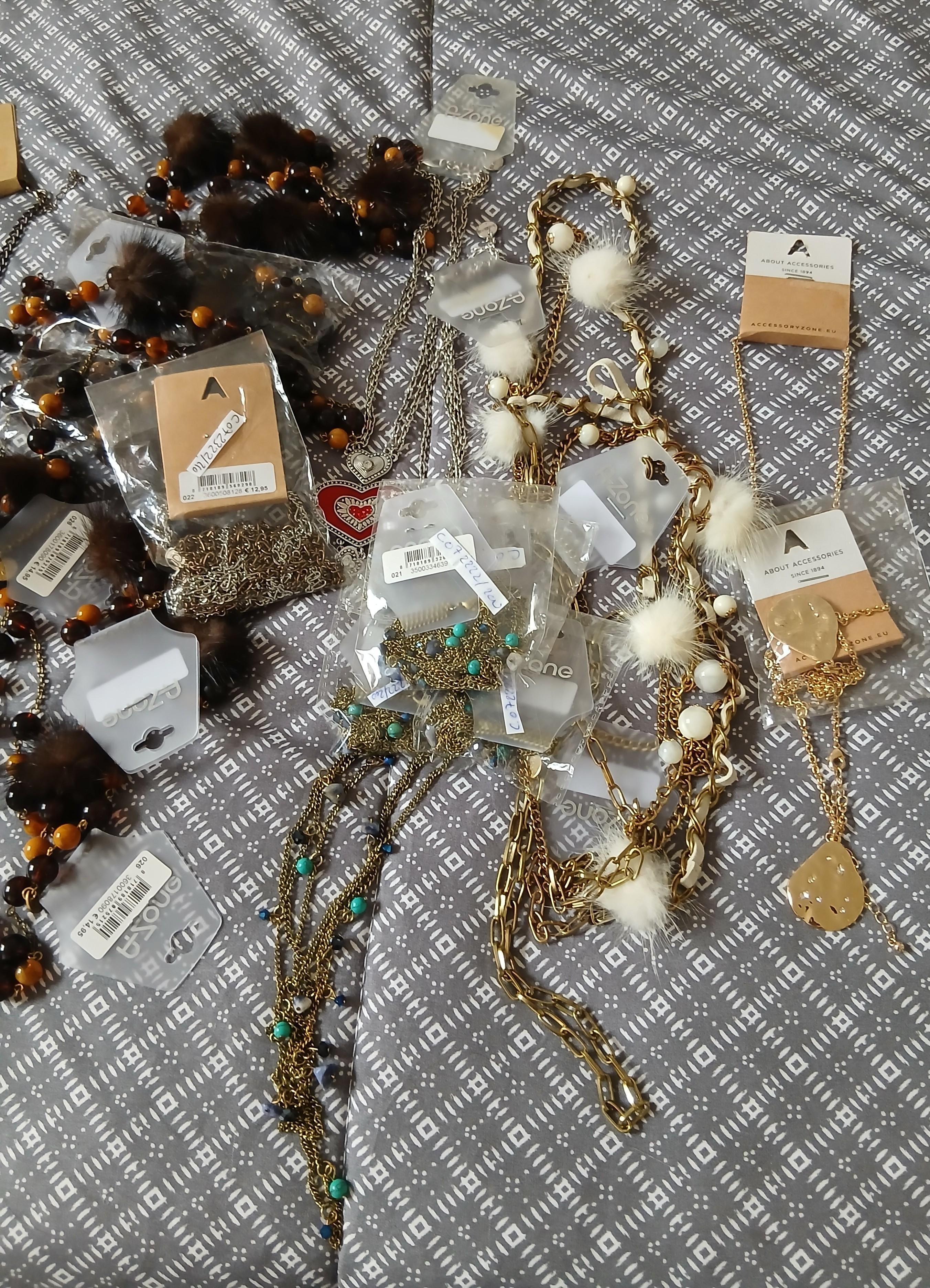 troc de troc reserver maria da cunha ' lots de colliers image 2