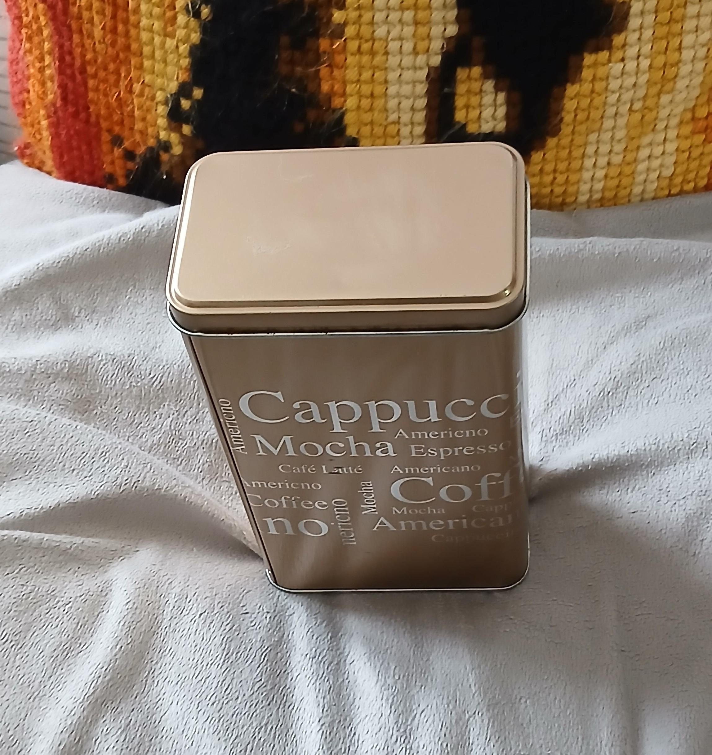 troc de troc une boîte en fer image 0