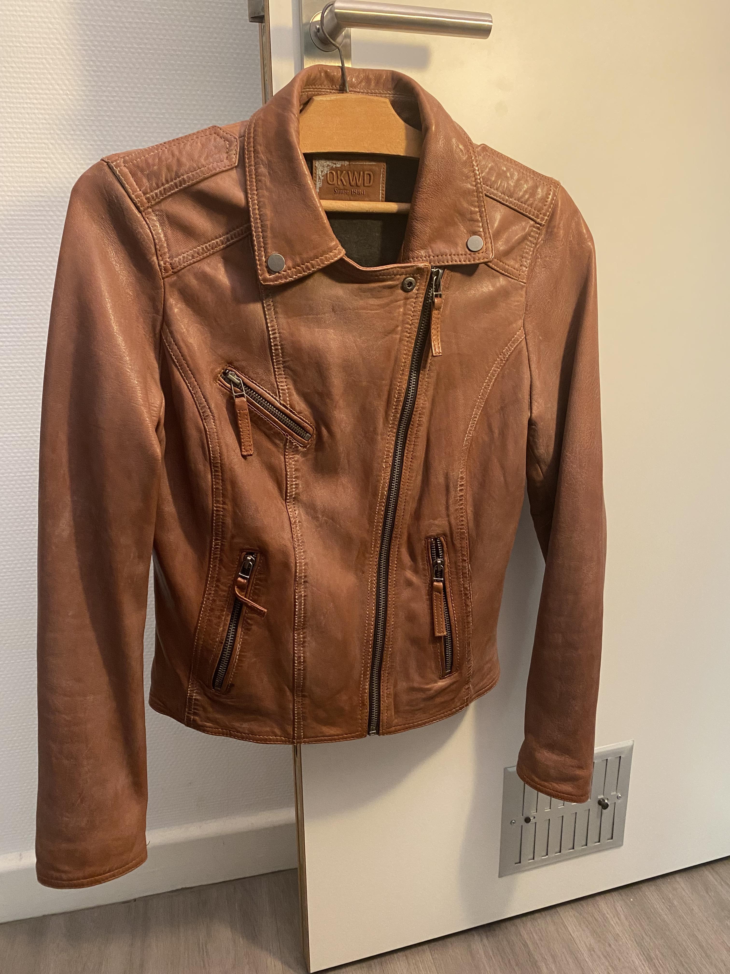 troc de troc veste en cuire femme taille 36 image 0