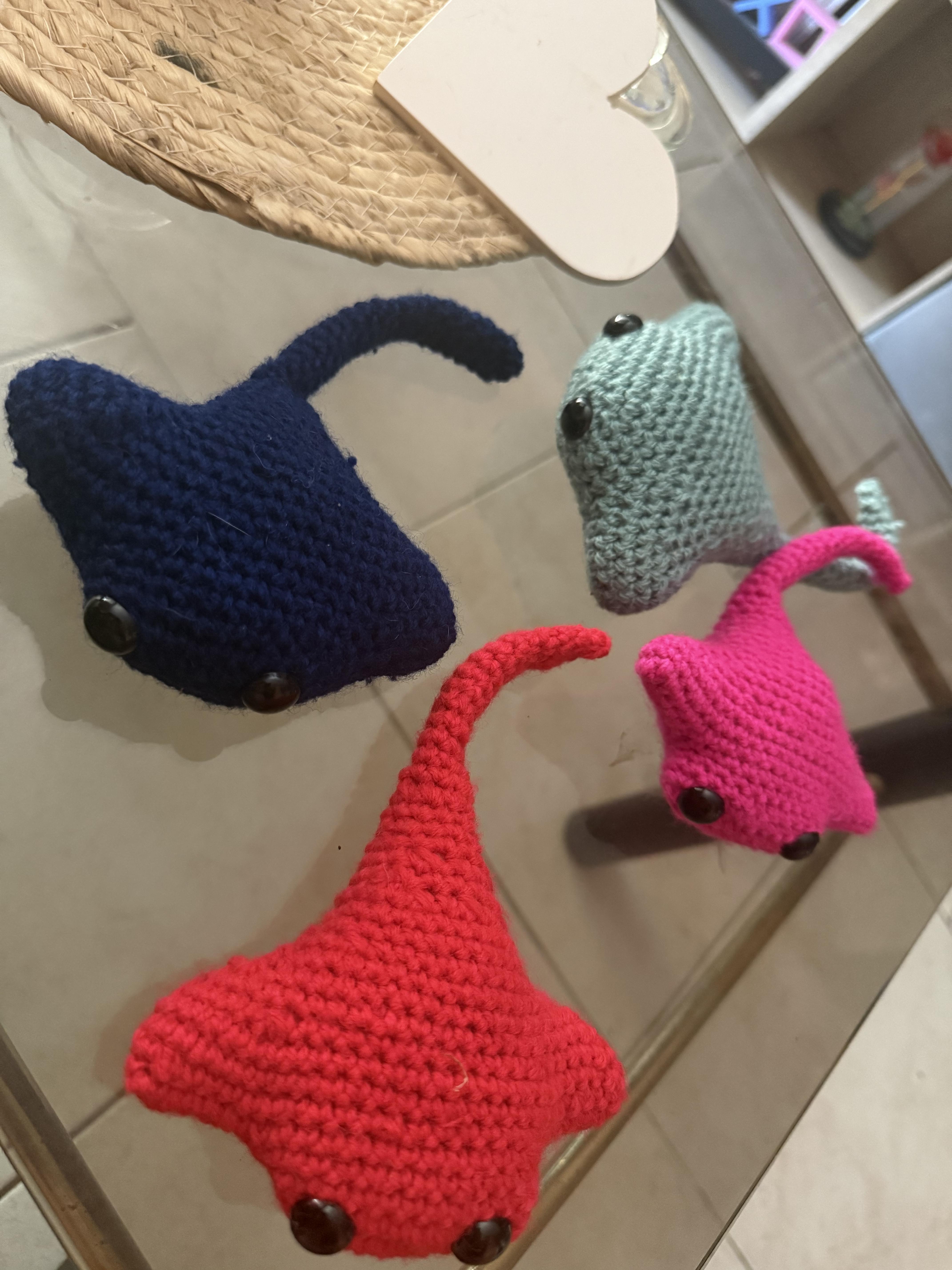 troc de troc lot de 4 petites raie au crochet image 0