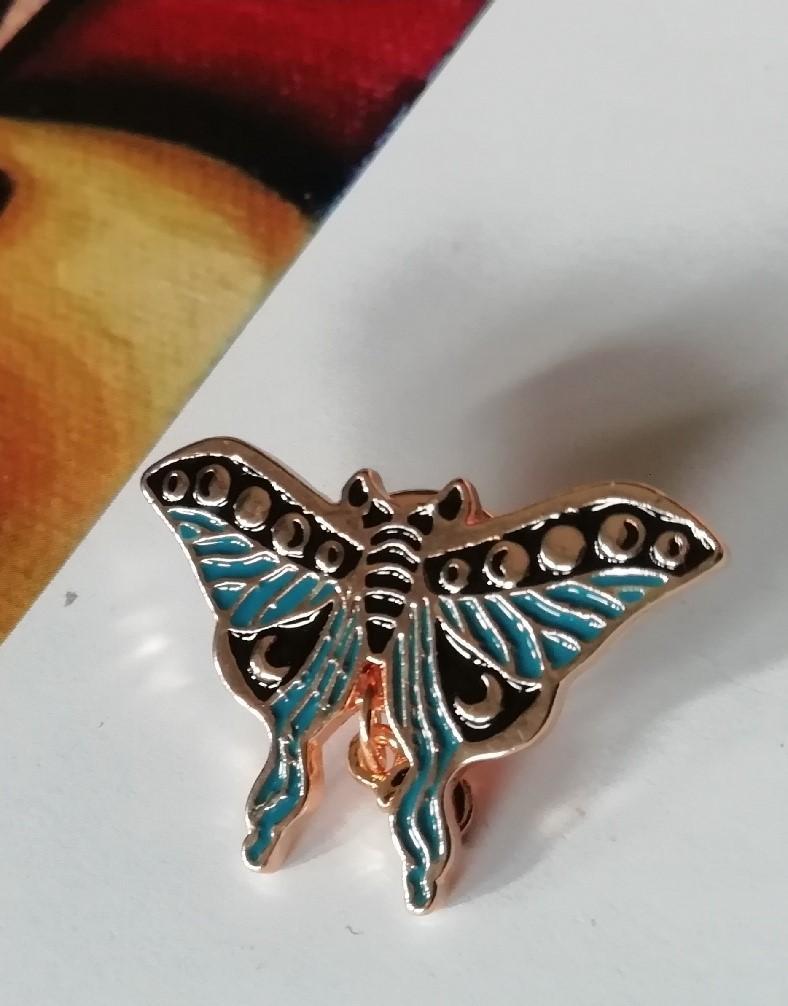 troc de troc broche email cloisonné papillon collection h&co image 1