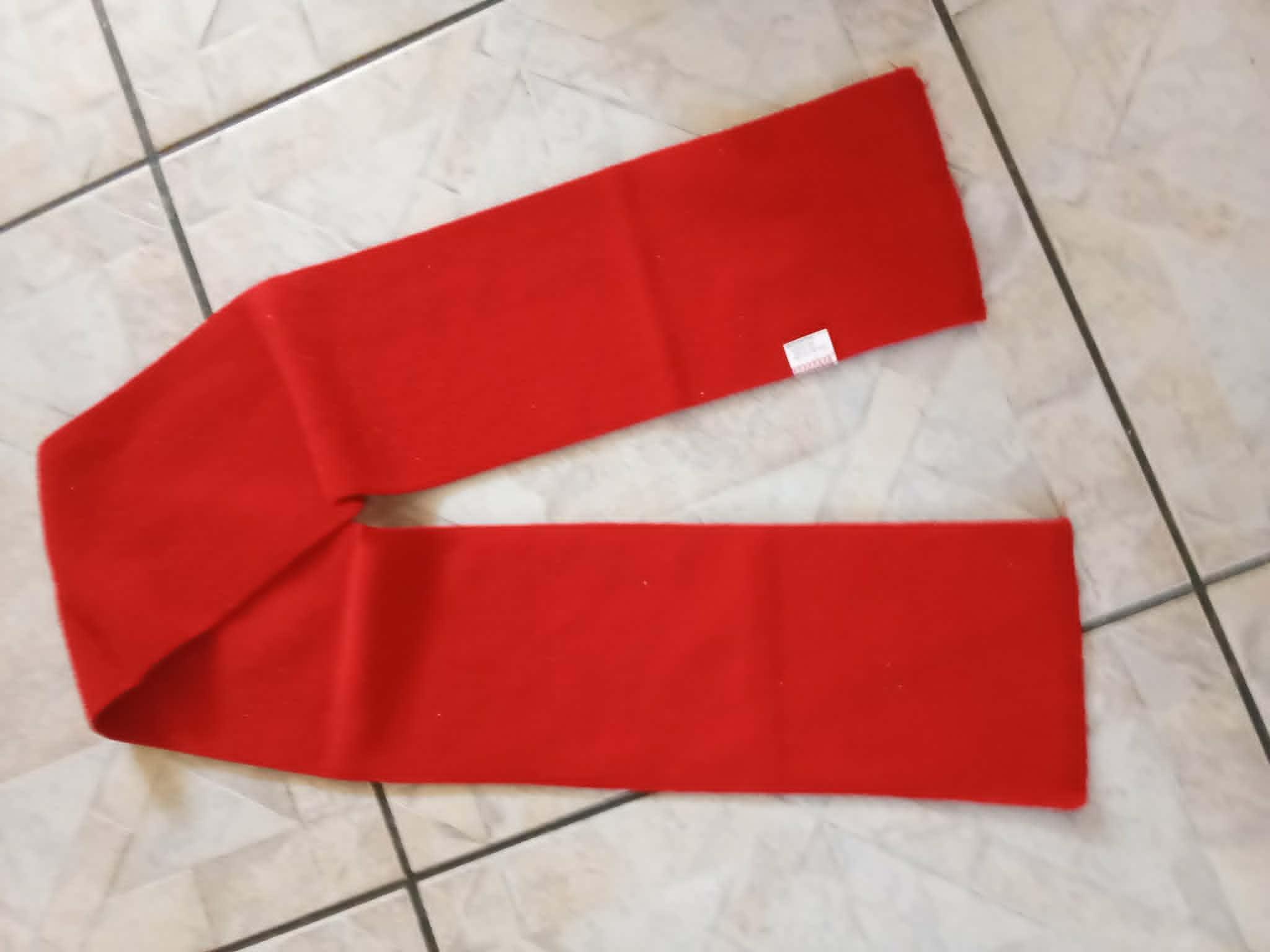 troc de troc echarpe rouge  a partir de 1 an image 0