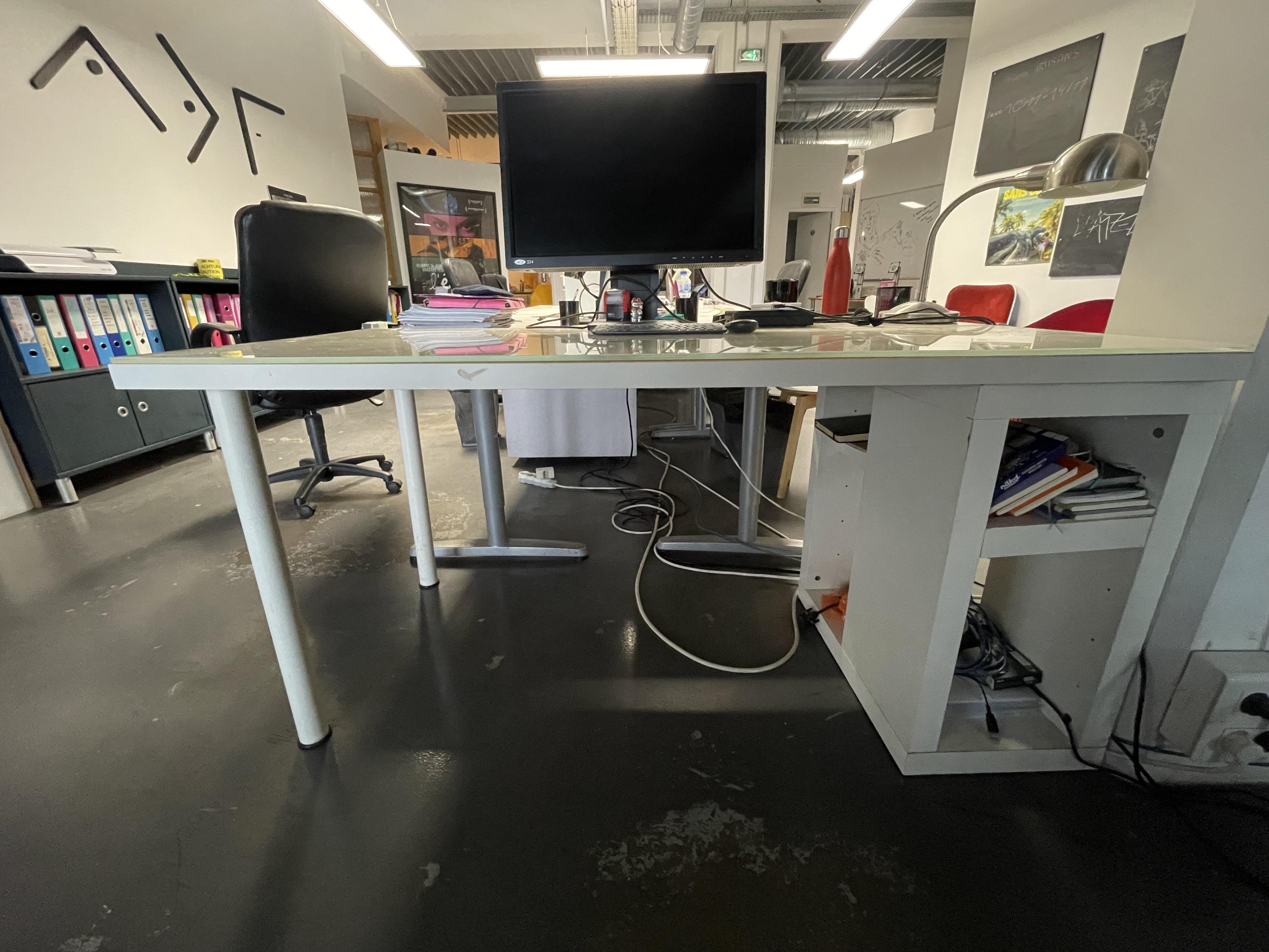 troc de troc bureau en bois avec plateau en verre image 0