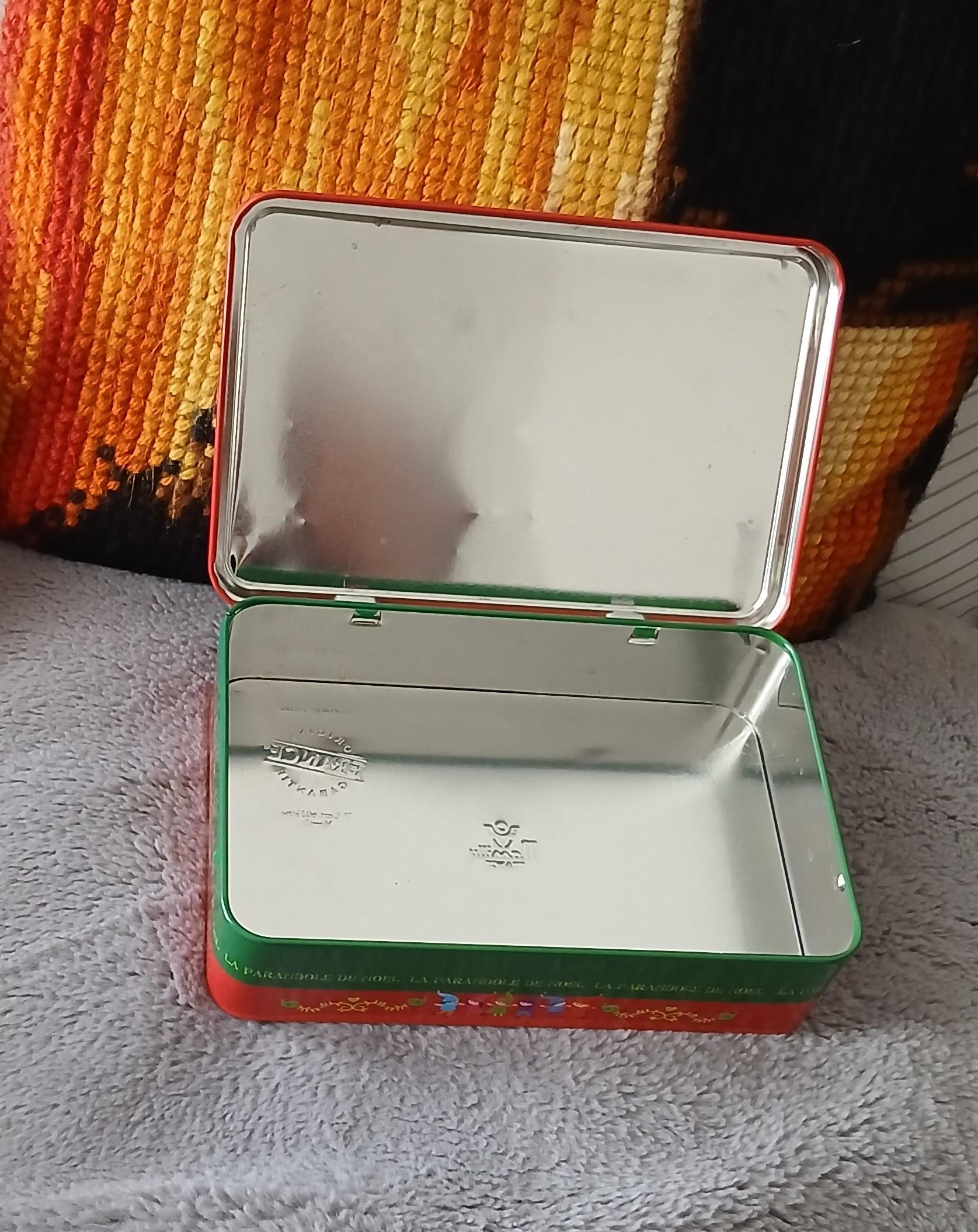 troc de troc une boîte en fer image 1
