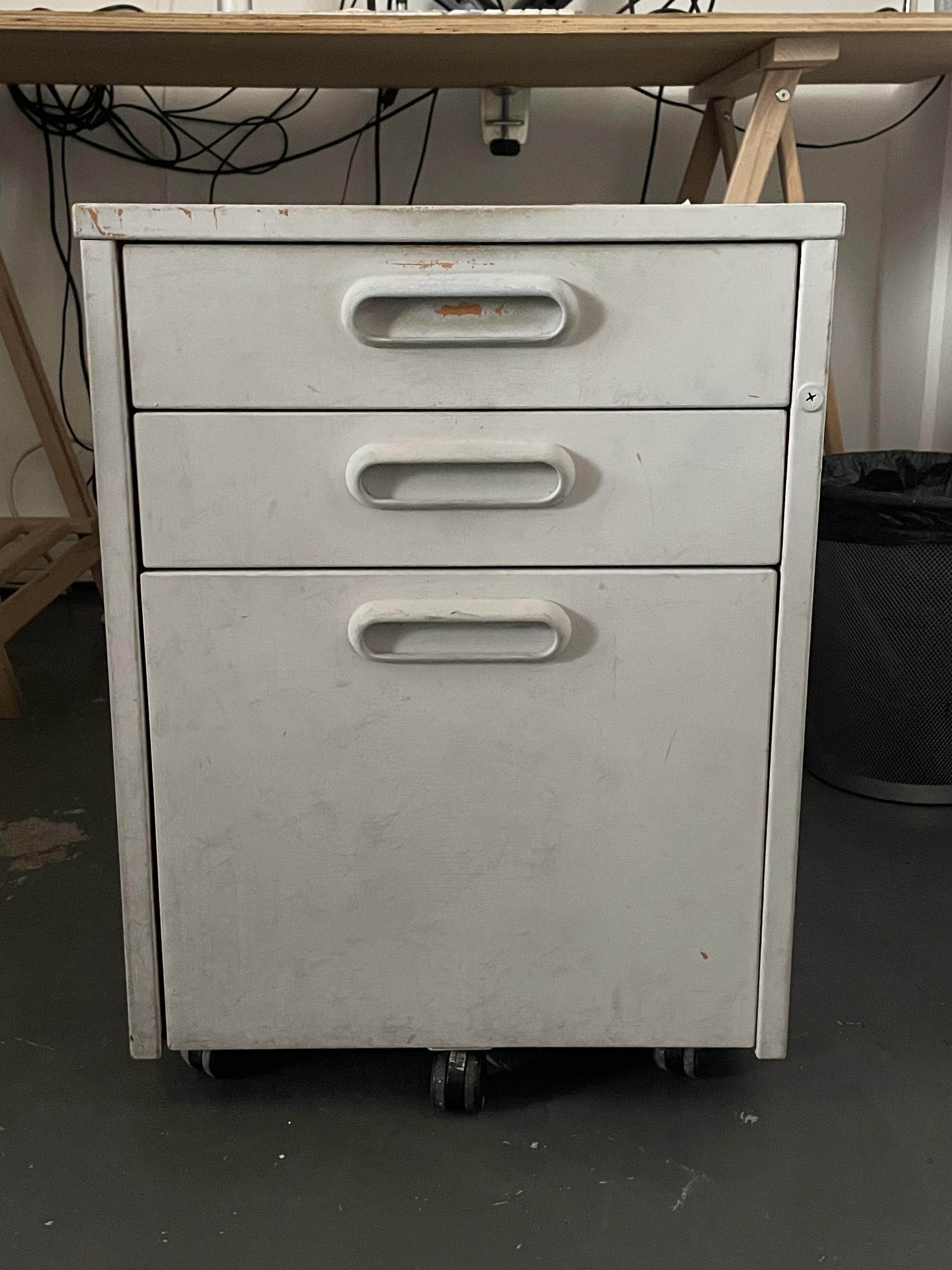 troc de troc meubles tiroirs bureaux image 0