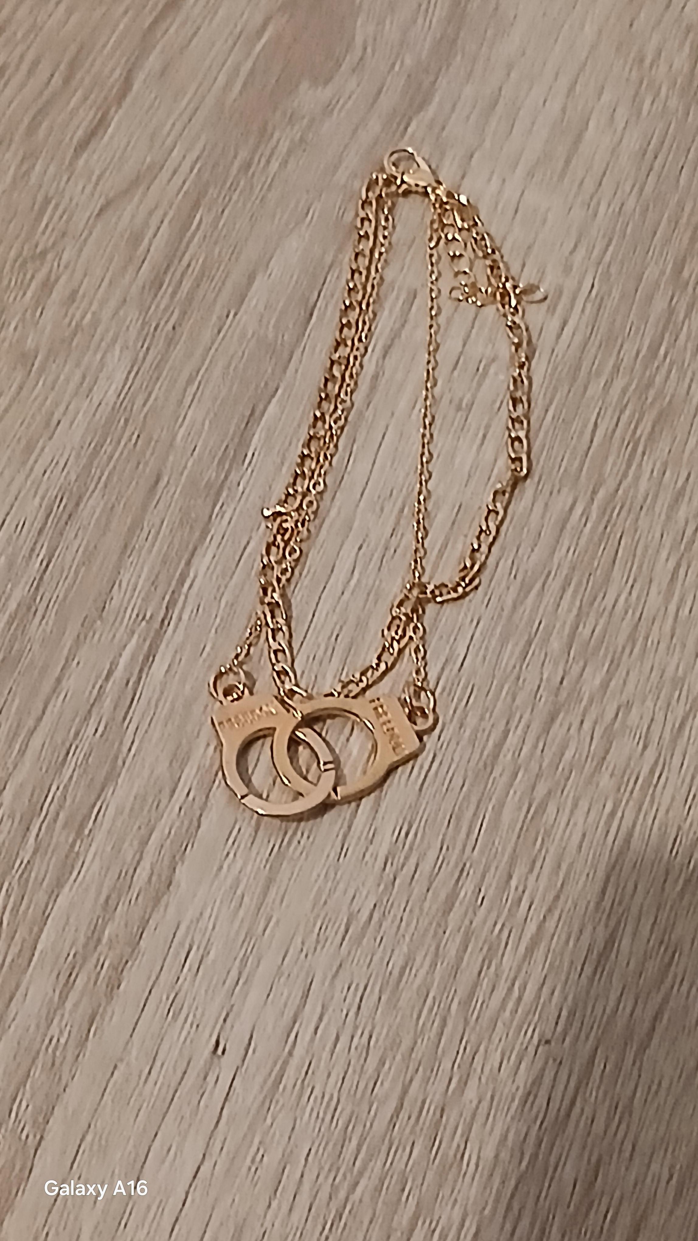 troc de troc reserver troqueuse une chaine cheville image 0